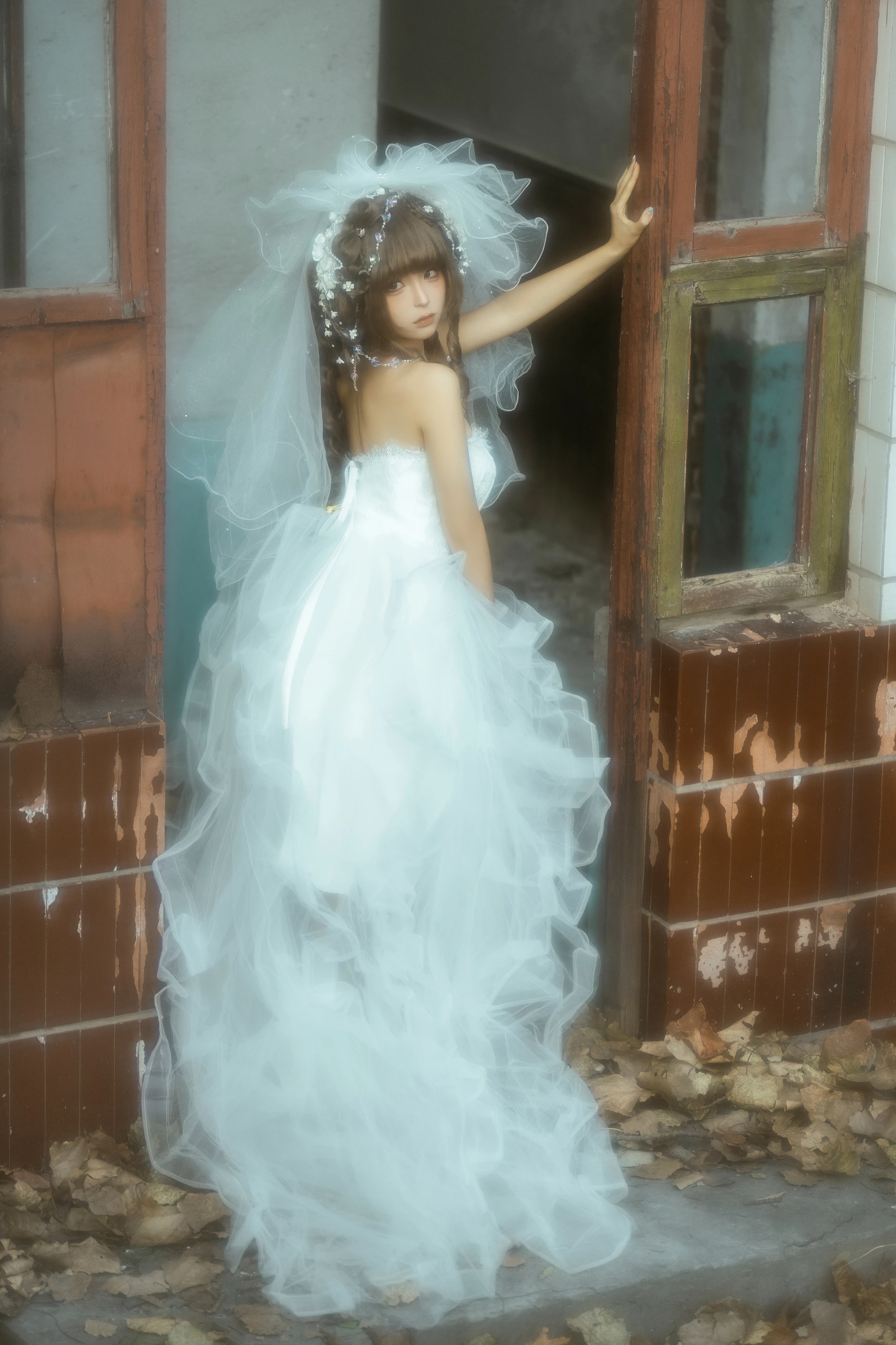 NO.308 废弃 婚纱 - 3预览