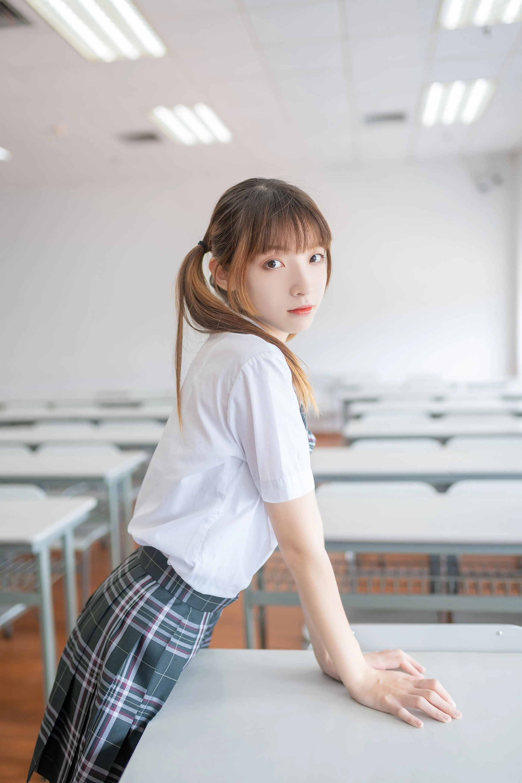 NO.009 白丝双马尾少女 - 4预览