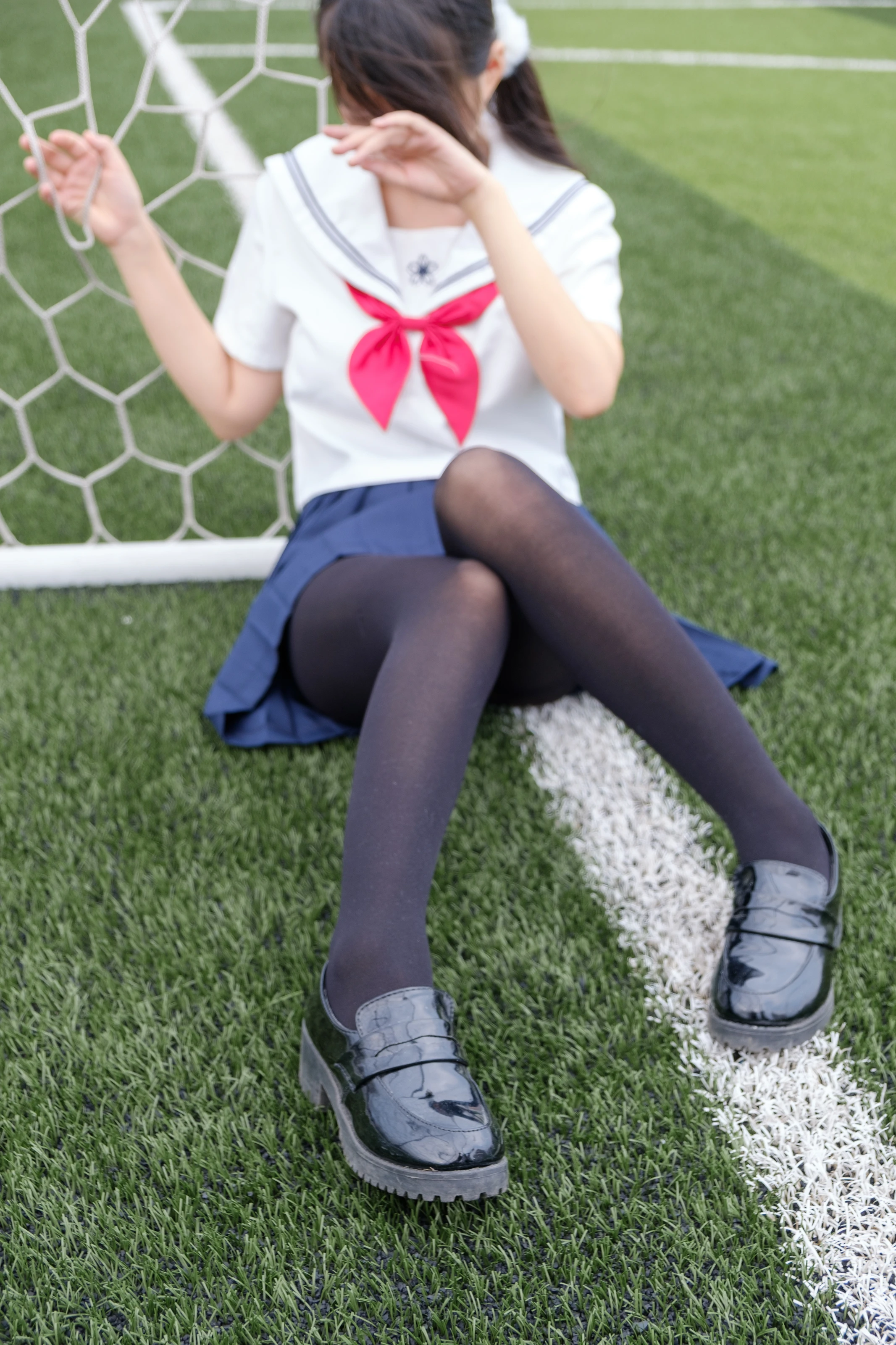 NO.018 喵写真 VOL.009 球场上的黑丝校服 - 2预览