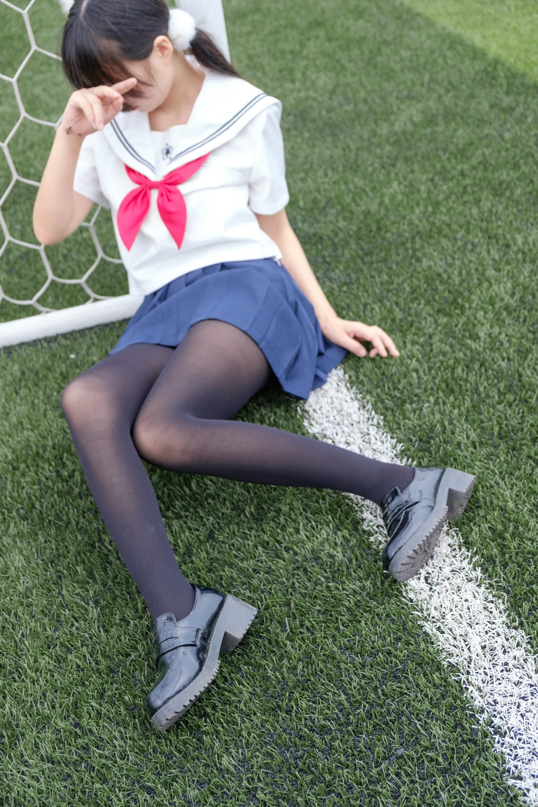 NO.018 喵写真 VOL.009 球场上的黑丝校服 - 3预览